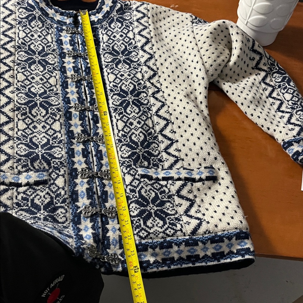 Men's Navy and Cream Norwegian Patterned Sweater / Vintage - Picture 12 of 12